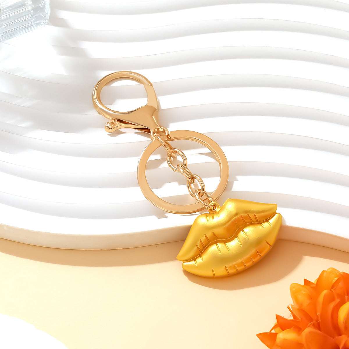 Puffy Lips Charm Keychain - Gold