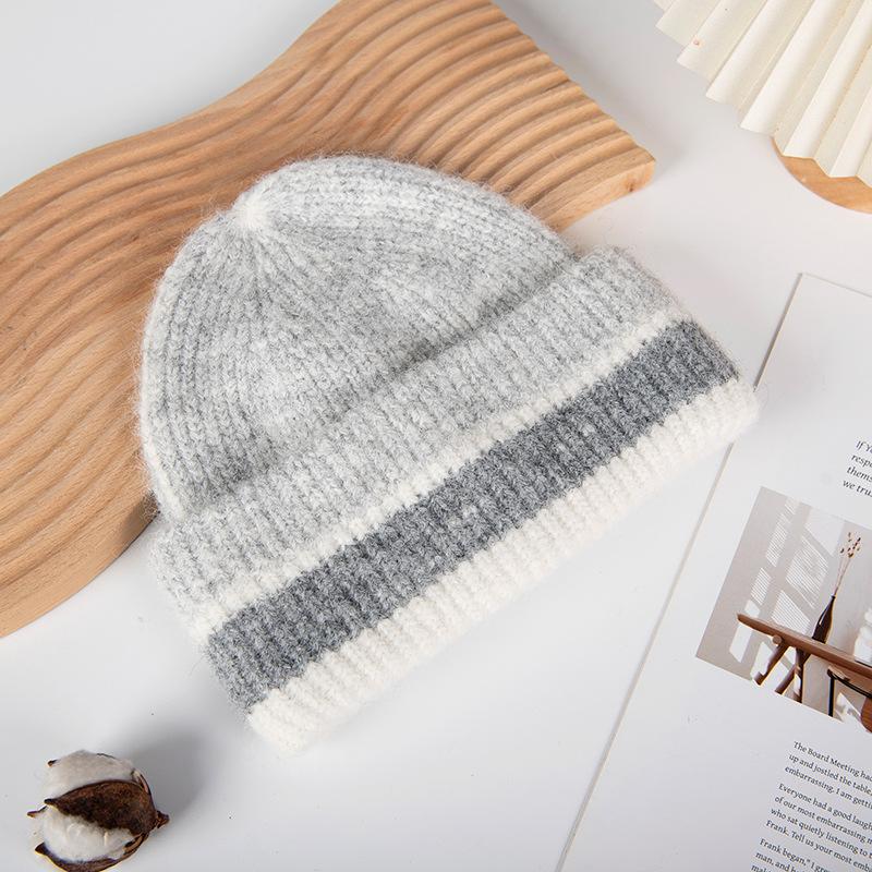 Soft Ribbed Cuff Beanie With Contrast Stripe Band - Gray