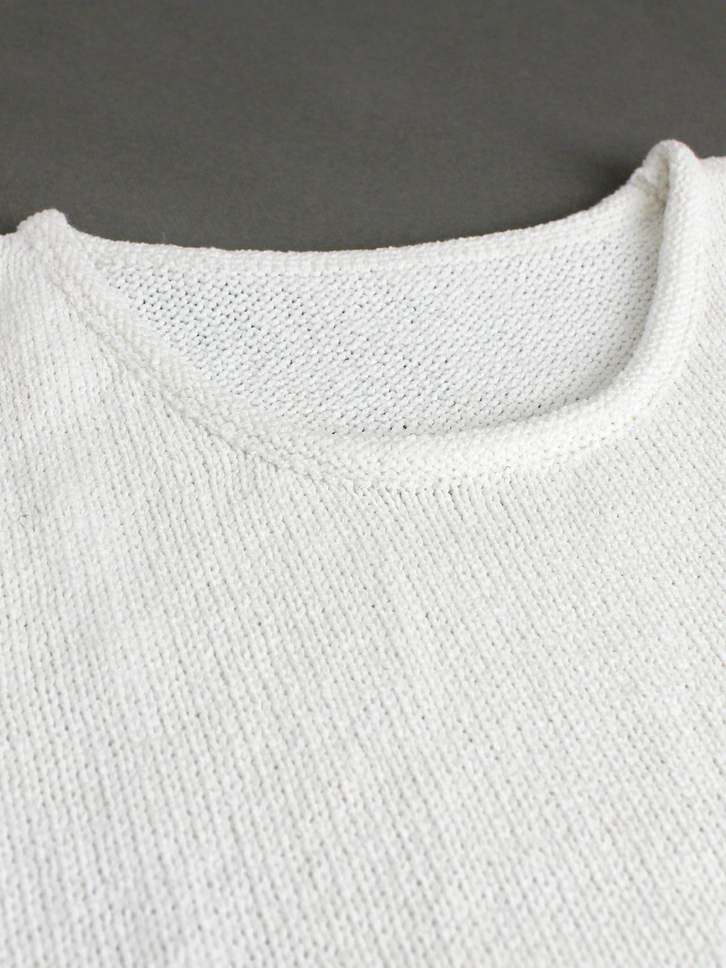 Cropped Crew Neck Knit Tank Top - White - 2