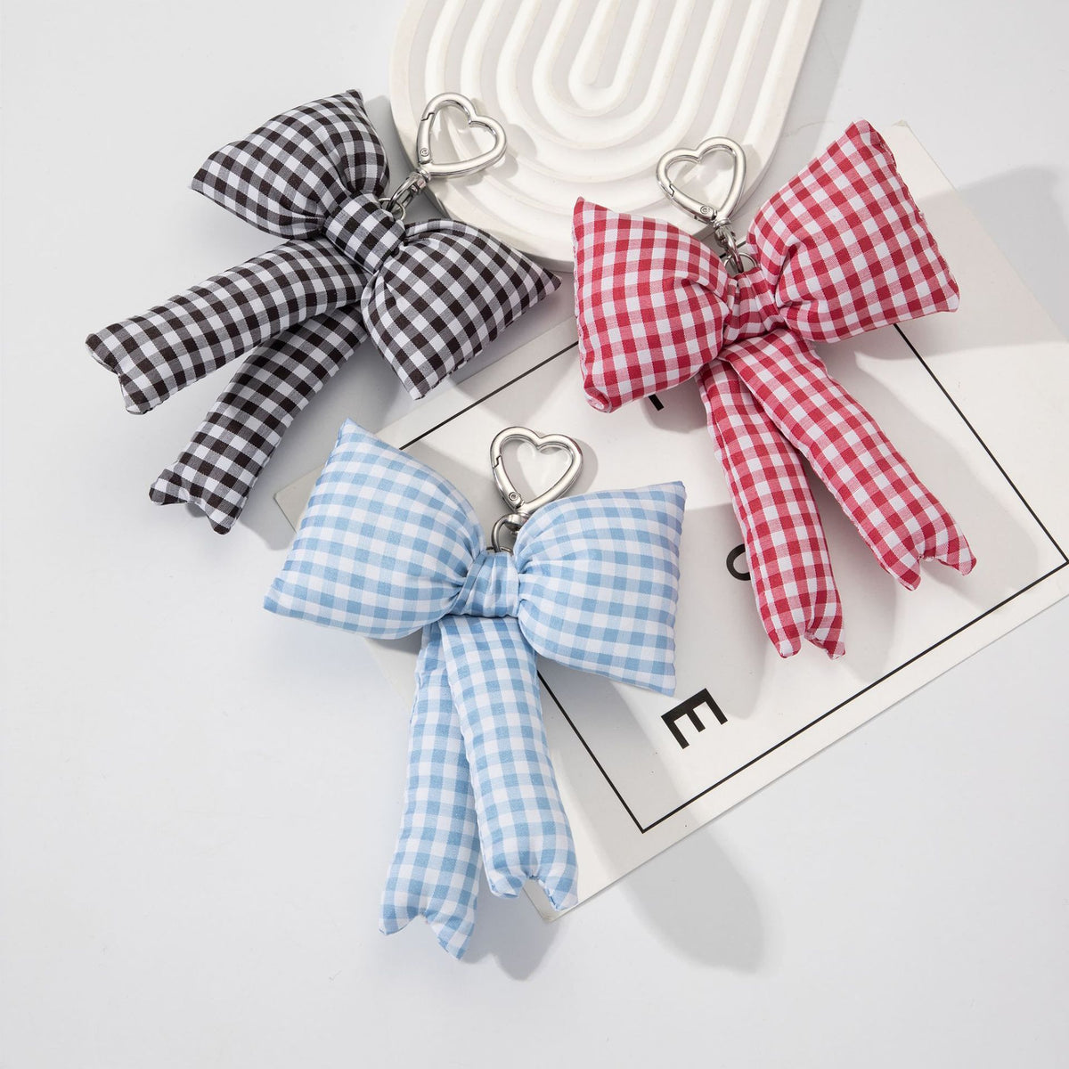 Padded Oversized Bow Keychain With Heart Ring - view 4