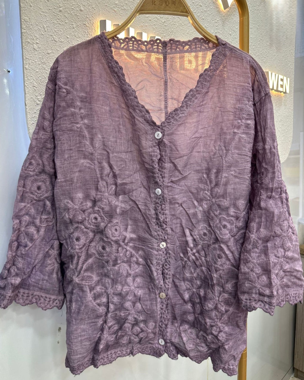 Crinkle Texture Floral Embroidered Button Blouse - Purple