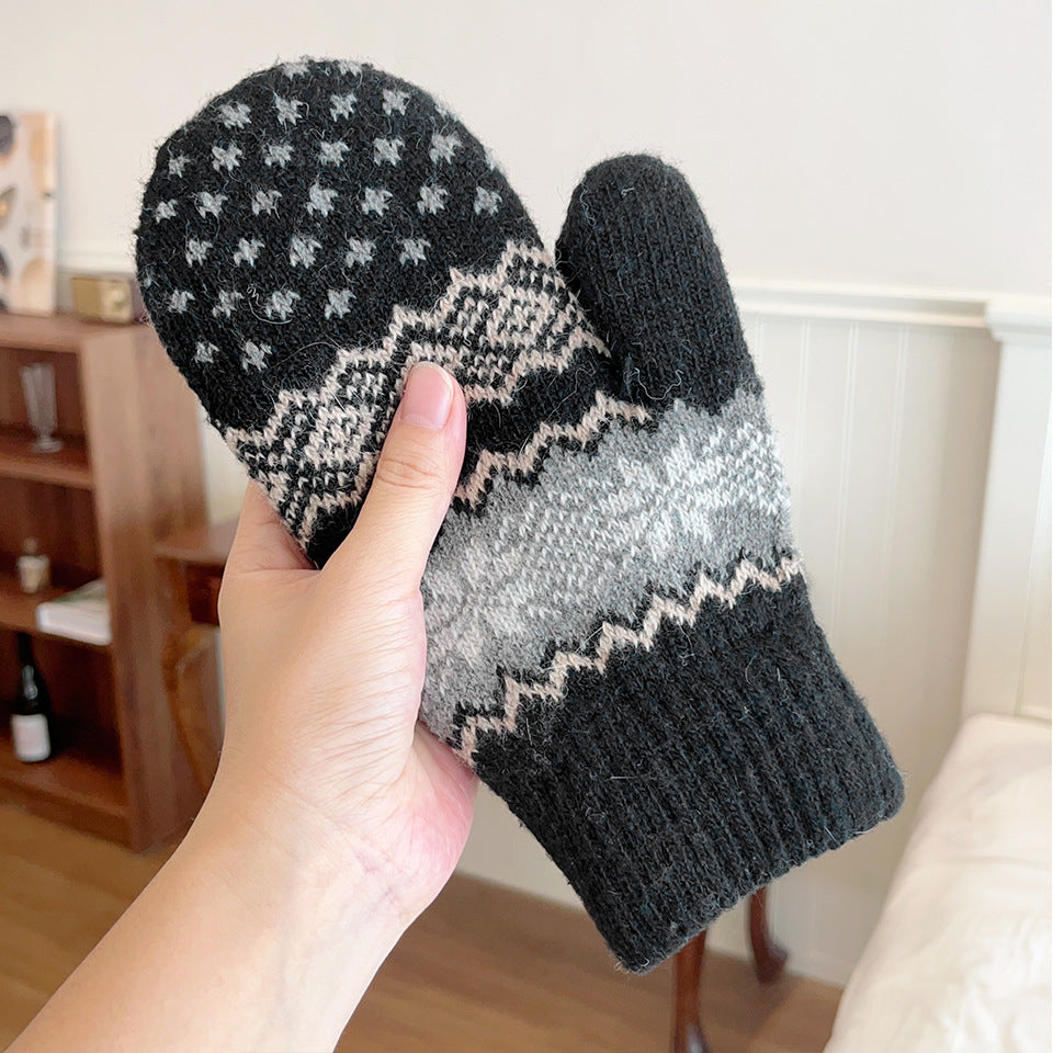 Cozy Snowflake Pattern Knit Winter Gloves - Black