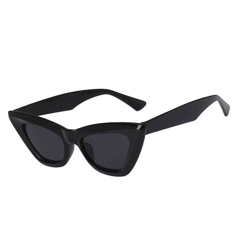 Retro Triangle Cat Eye Sunglasses - Black