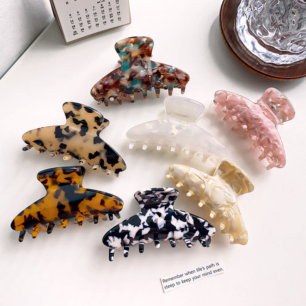 Small Tortoise Print Acetate Claw Clip