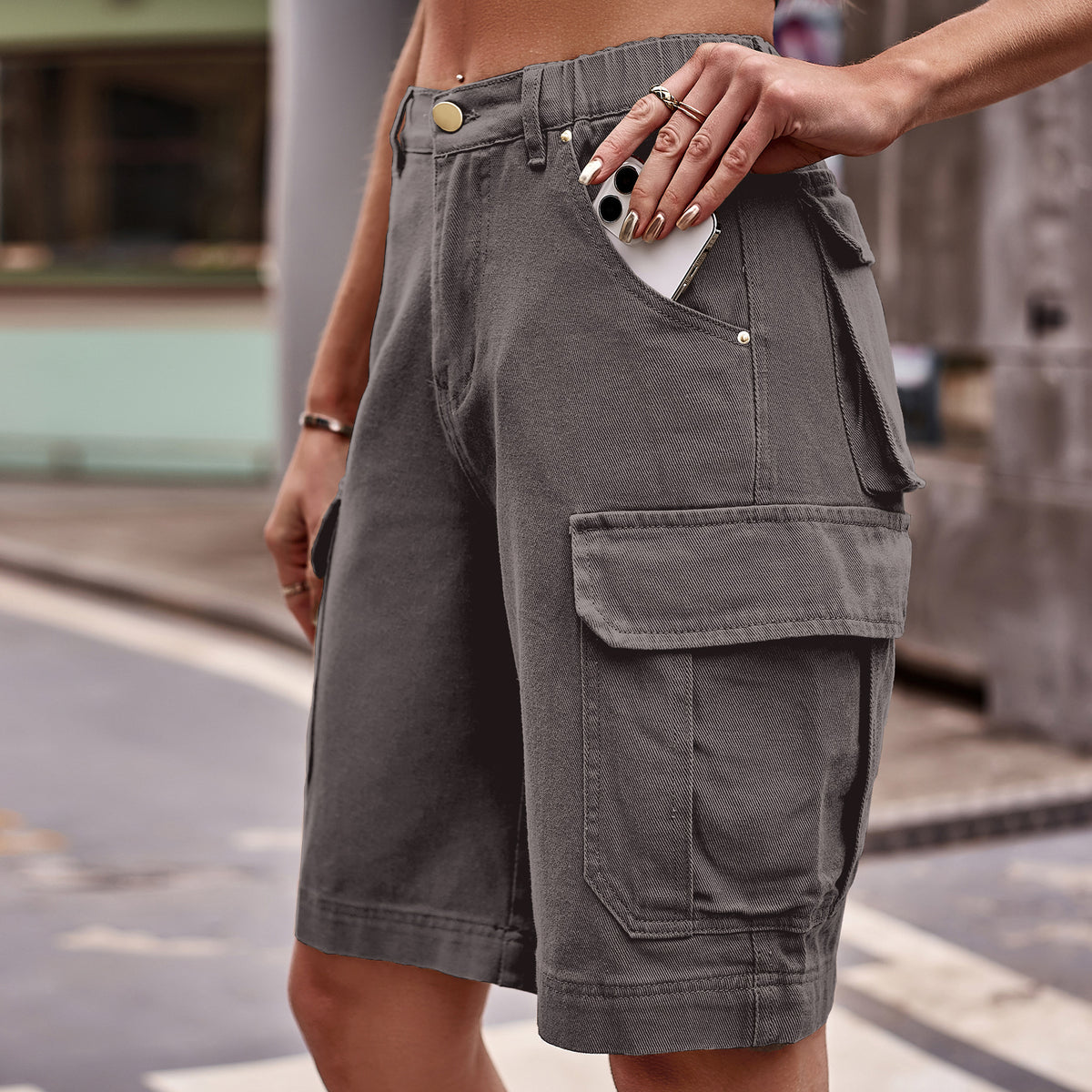 Knee Length Utility Cargo Bermuda Shorts - Gray - 5