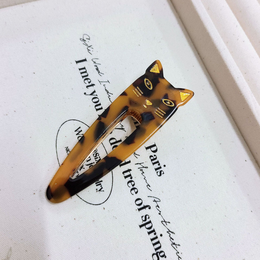 Cat Ear Snap Hair Clip in Marbled Acetate - Color_02