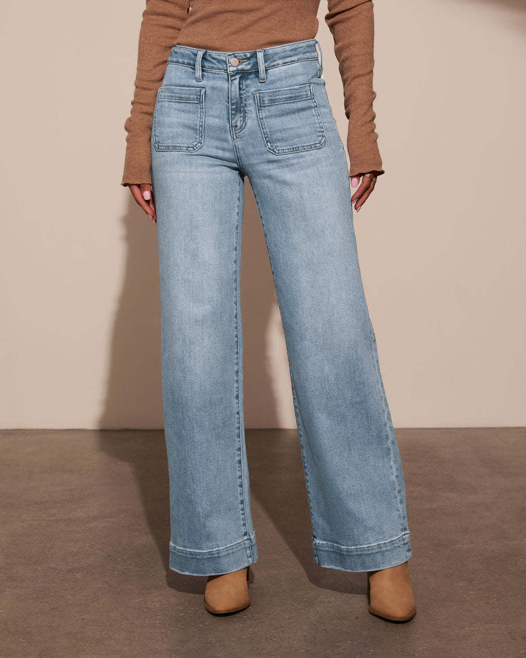 Patch Pocket High Waist Wide Leg Jeans