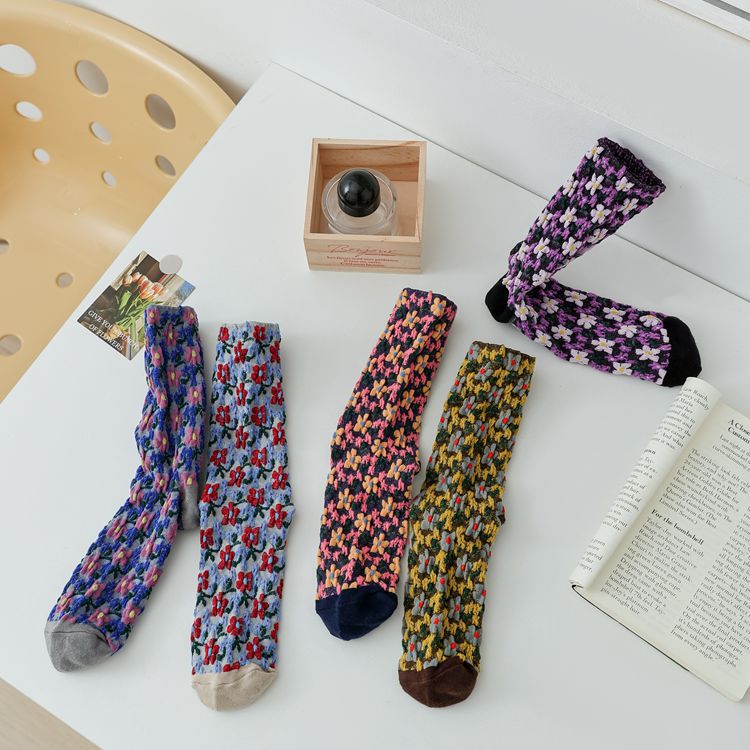 Retro Floral Jacquard Mid Calf Socks - Grey - 3