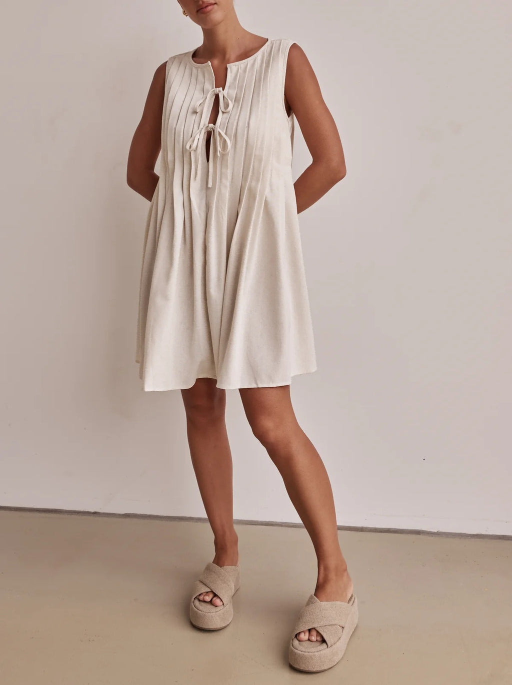Sleeveless Tie Front Pintuck Swing Dress - white