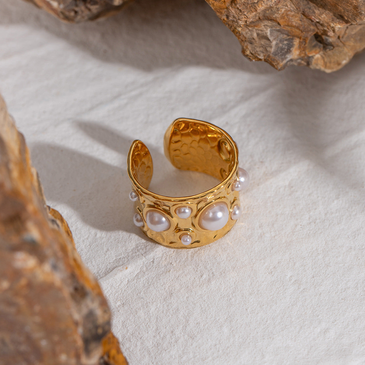 Hammered Wide Band Pearl Open Ring - Gold - 3