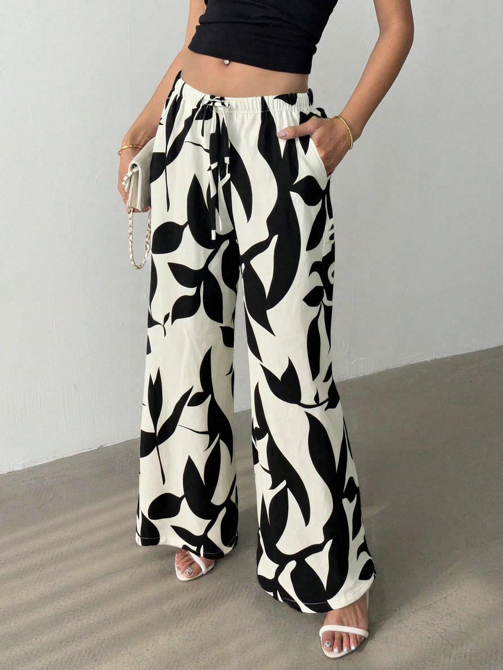 Abstract Print Drawstring Waist Flowy Wide Leg Pants - Black - 1