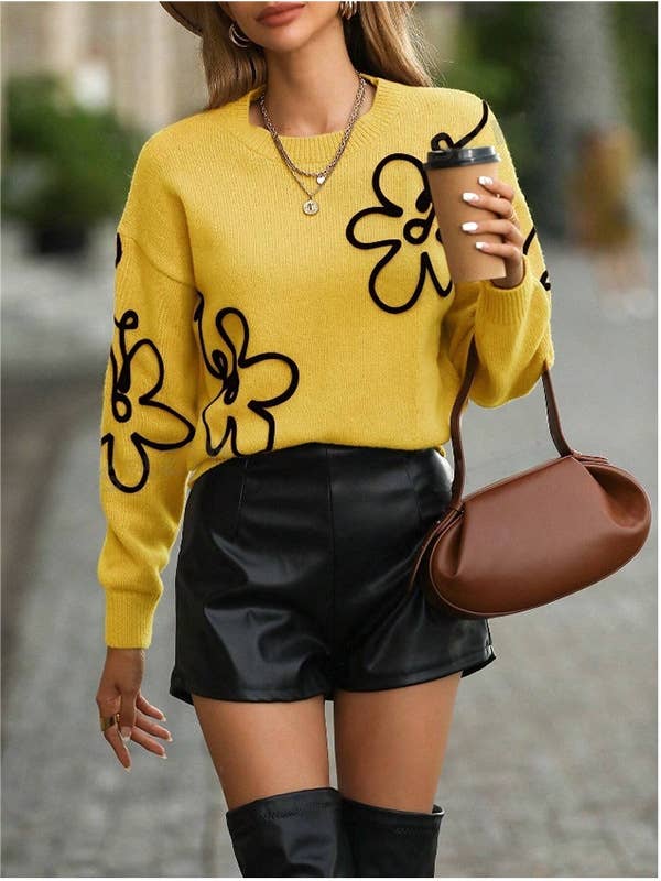 Sketched Daisy Motif Knitted Pullover