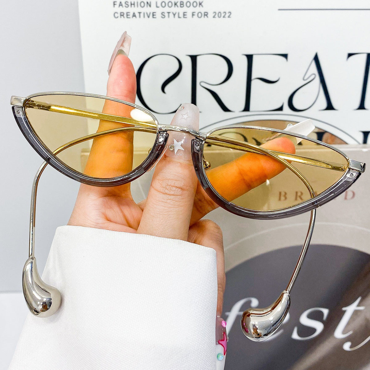 Slim Cat Eye Sunglasses With Tinted Lenses - Gray