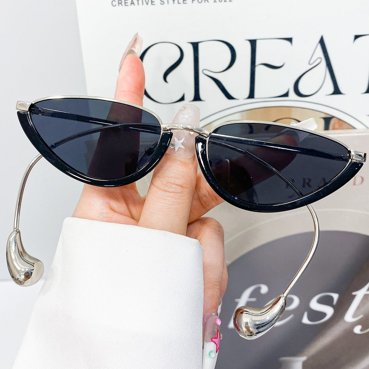 Slim Cat Eye Sunglasses With Tinted Lenses - Silver