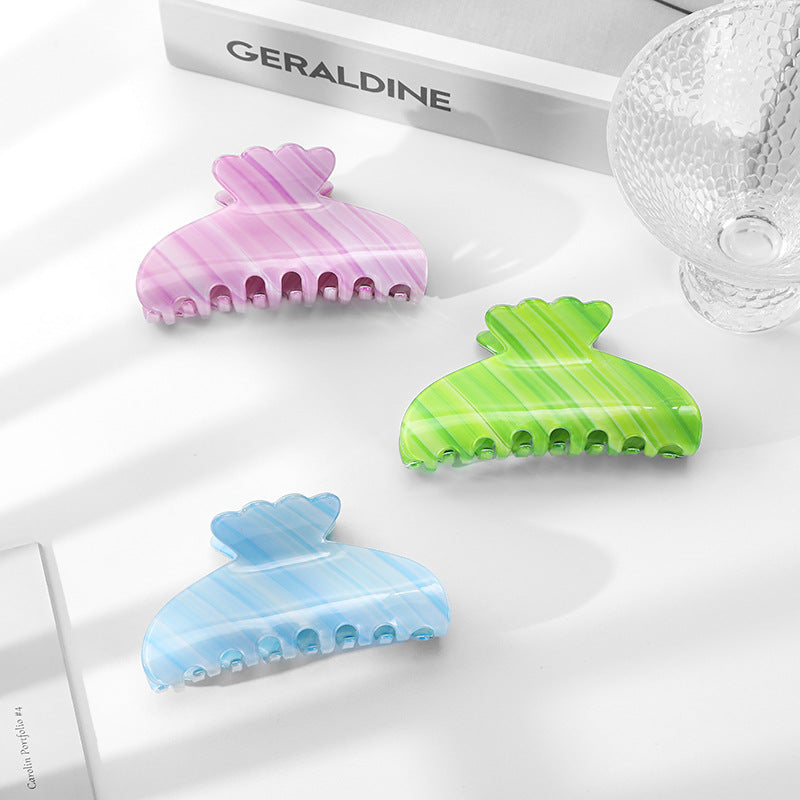 Marbled Gradient Scalloped Claw Hair Clip - view 2