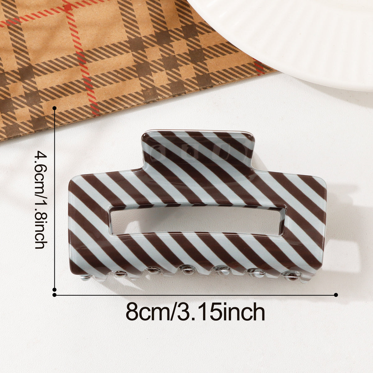 Diagonal Stripe Cutout Rectangle Claw Clip - Grey
