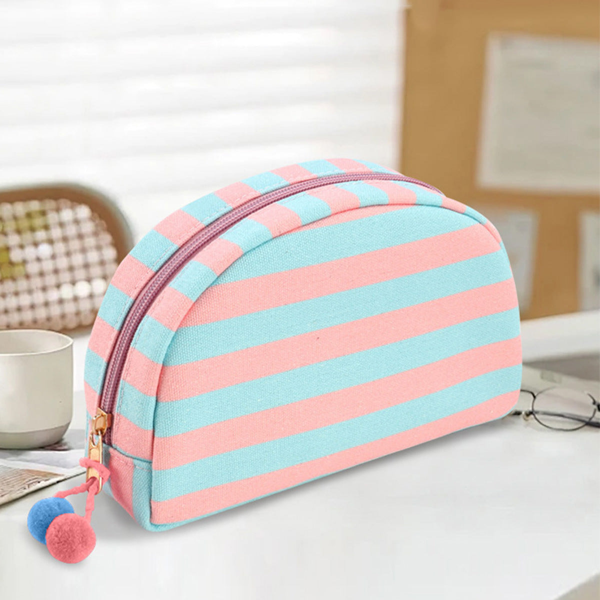 Shell Shaped Cosmetic Pouch With Pom Charm - BluePink