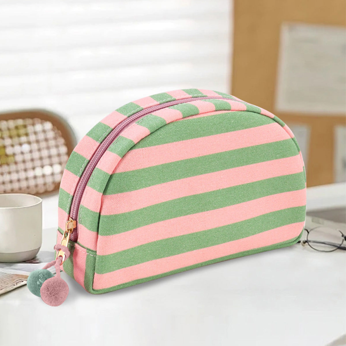 Shell Shaped Cosmetic Pouch With Pom Charm - GPink