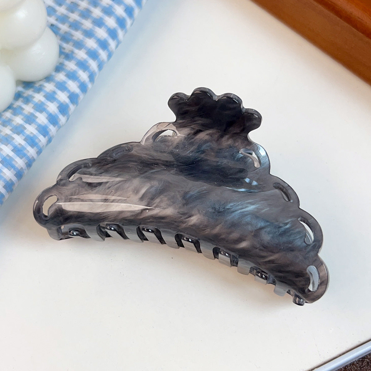 Scalloped Pearlized Acrylic Hair Claw Clip - Grey