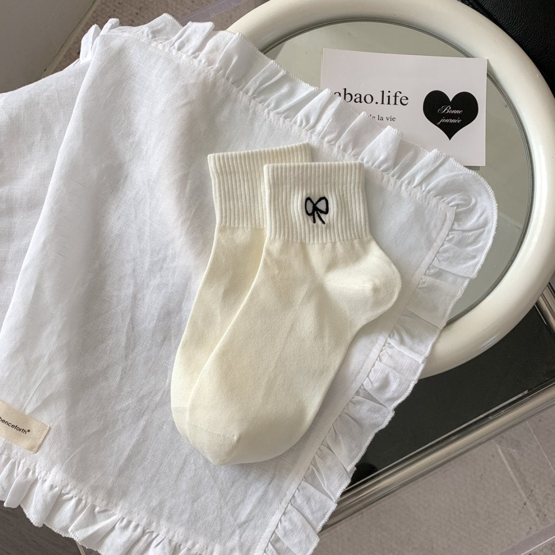 Bow And Heart Embroidered Ankle Socks - White