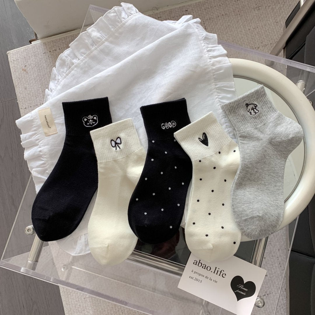 Bow And Heart Embroidered Ankle Socks