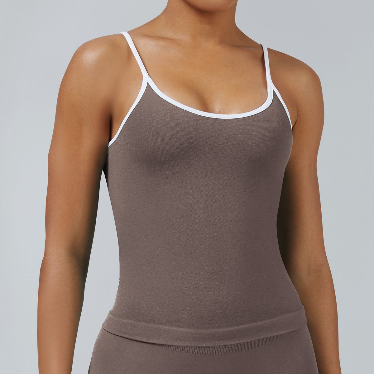 Contrast Trim Seamless Scoop Back Workout Tank - Mocha