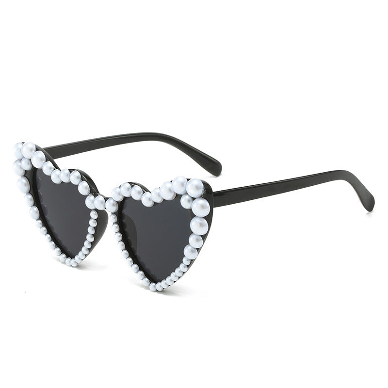 Pearl Trimmed Heart Cat Eye Sunglasses - Black