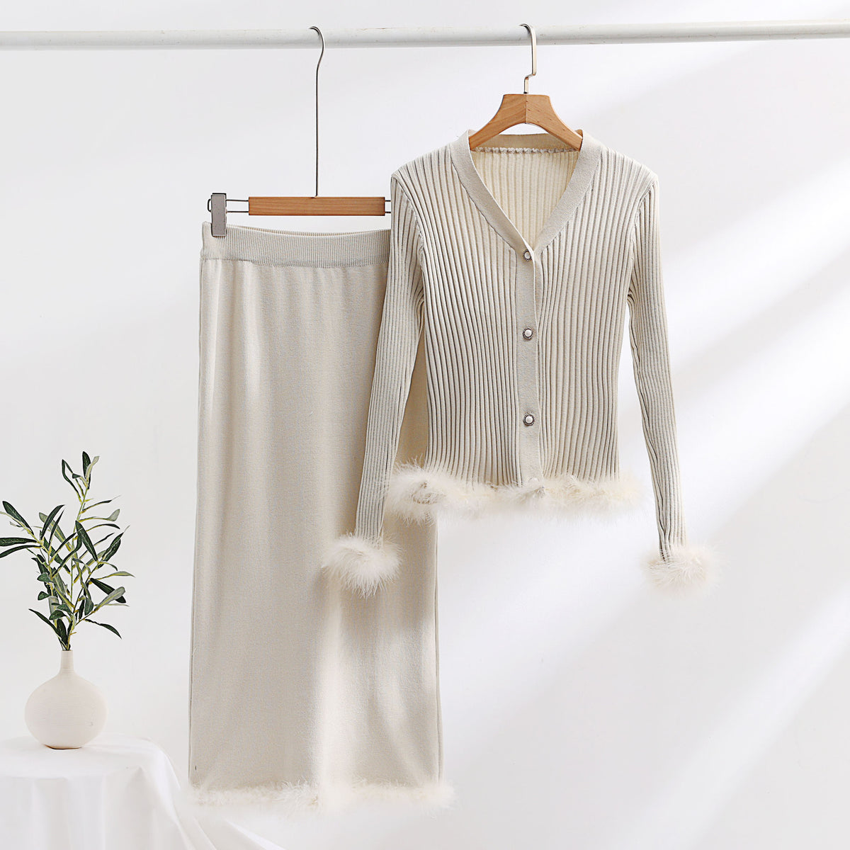 Faux Fur Trim Rib Knit Cardigan Skirt Set - Off-White