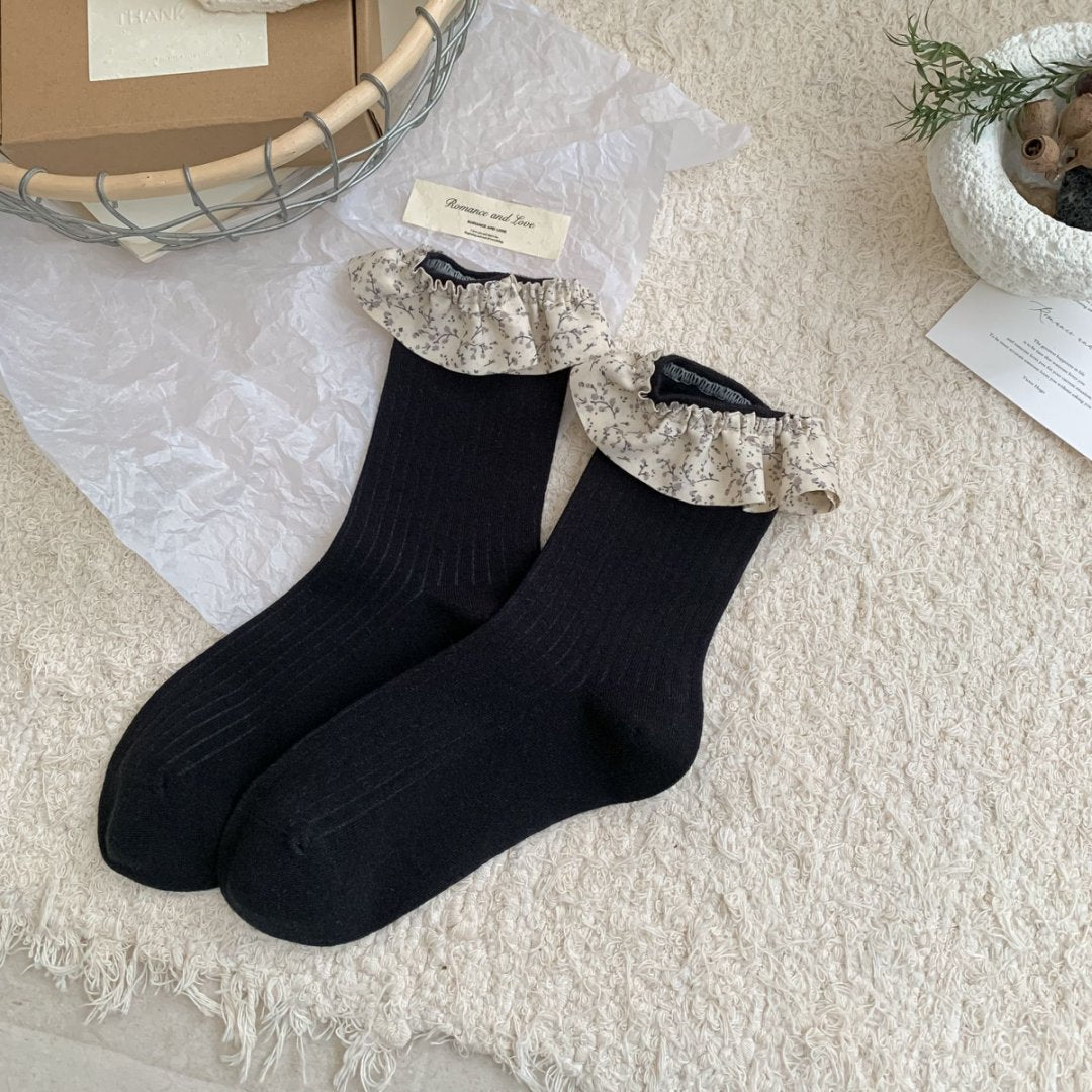 Floral Ruffle Cuff Ribbed Crew Socks - Black