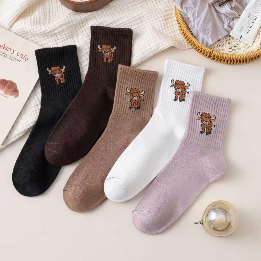 Embroidered Highland Cow Ribbed Crew Socks - Purple
