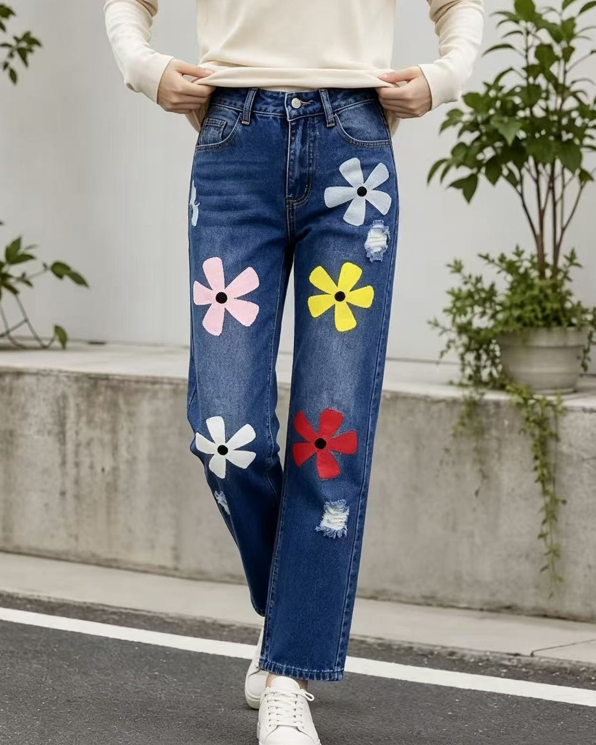 Flower Print Distressed Straight Leg Blue Jeans - Blue - 2