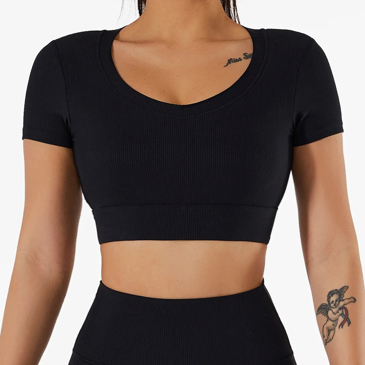 Ribbed Seamless Crop Workout Top Short or Long Sleeve - Black Short Sleeve