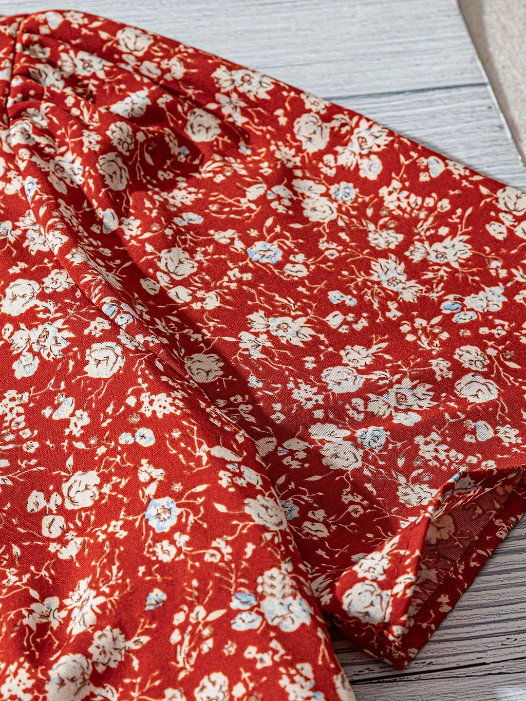 Red Floral Button Front Pleated Blouse - Red - 3