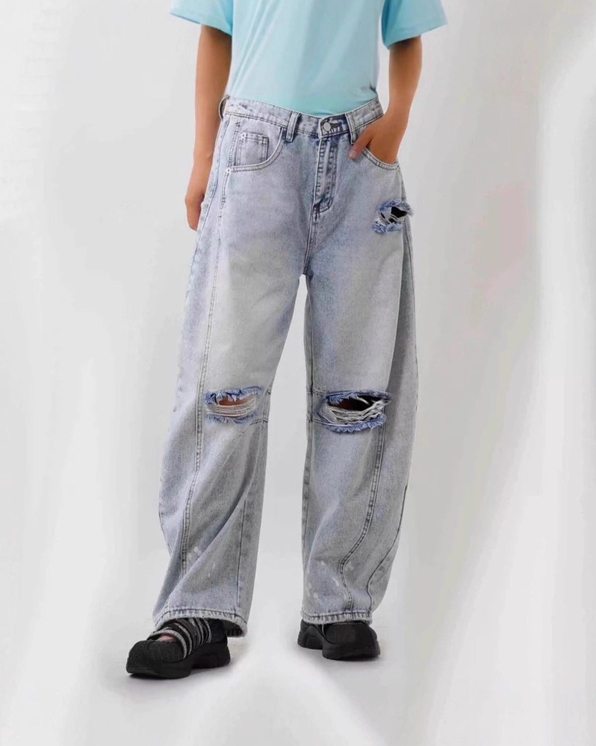 Ripped Baggy Barrel Leg Jeans - Light-Blue
