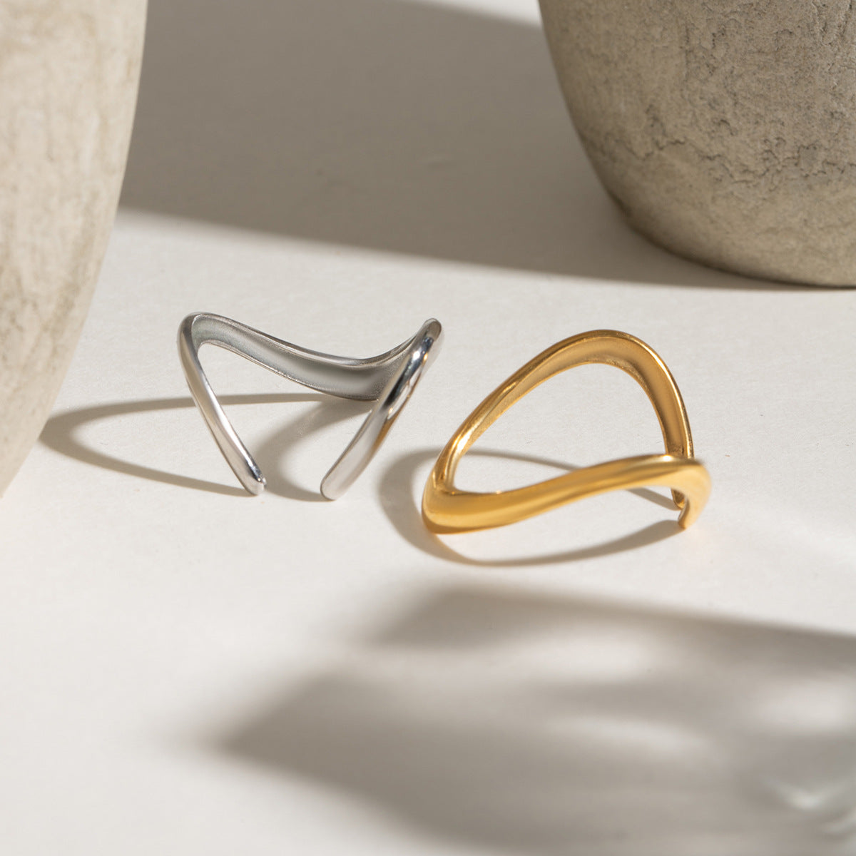Sleek Chevron Wave Open Band Ring - Gold - 1