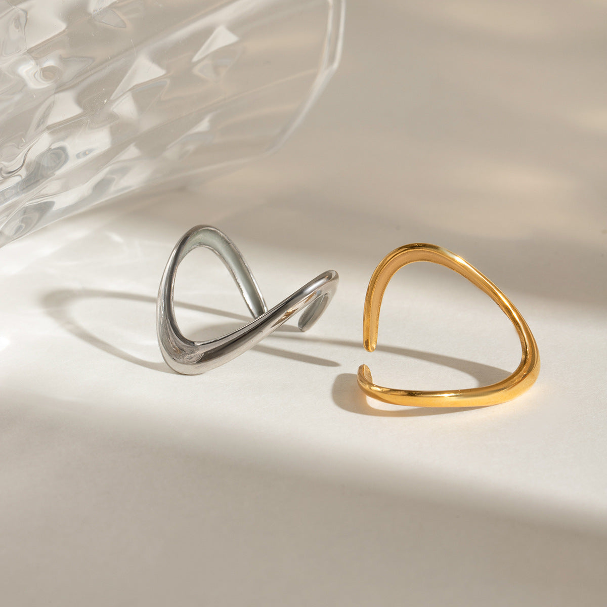 Sleek Chevron Wave Open Band Ring - Silvery - 2
