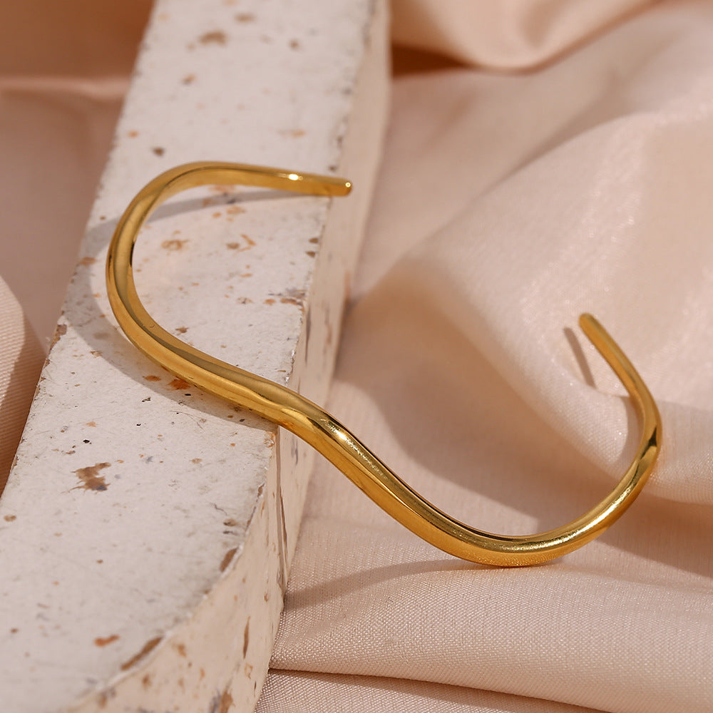 Wavy Thin Wire Open Cuff Bracelet - Gold - 8