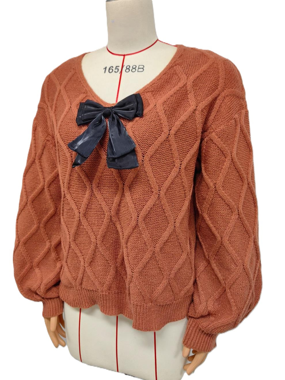 Bow Front V-Neck Diamond Cable Knit Sweater - Brown