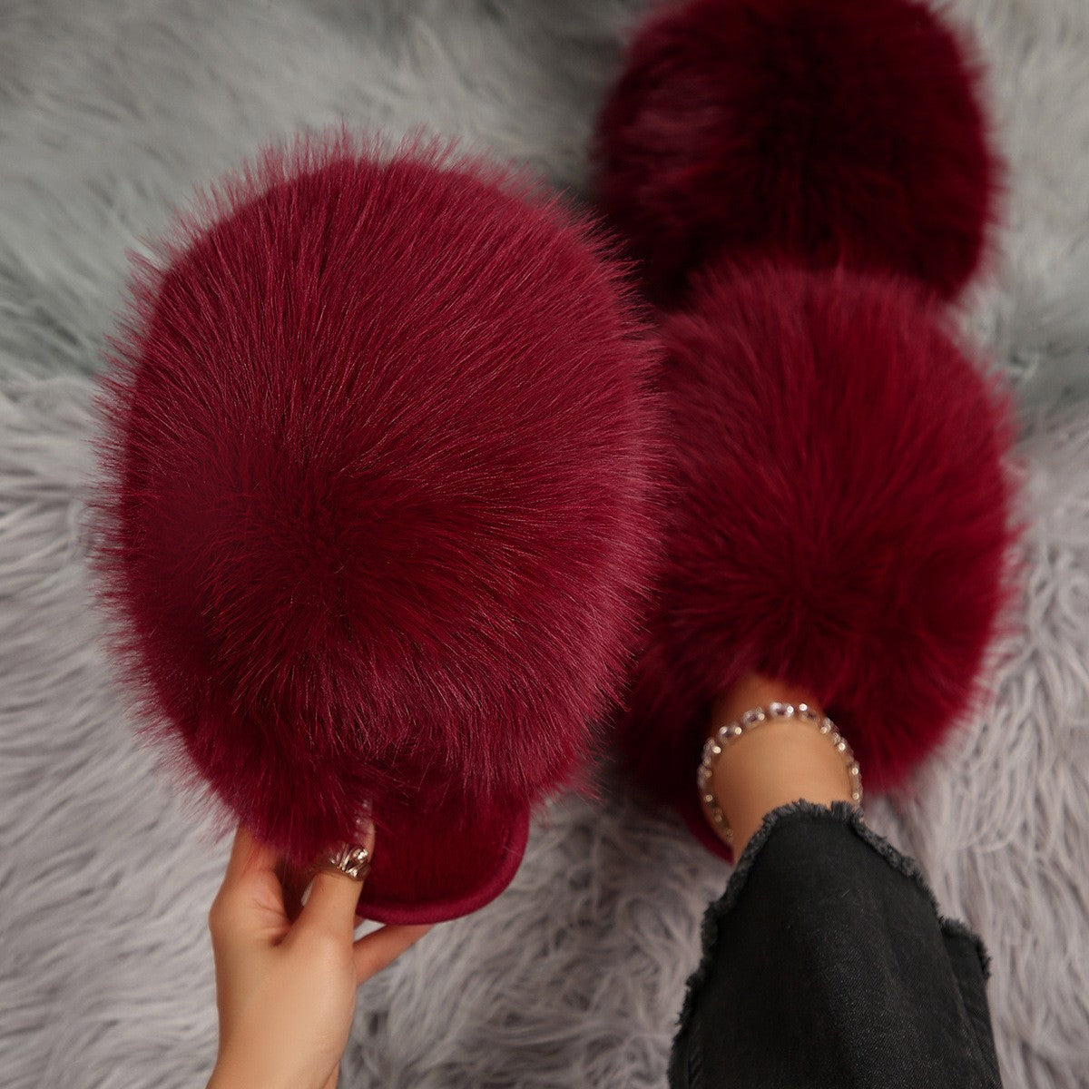 Fluffy Faux Fur Closed Toe House Slippers - Burgundy