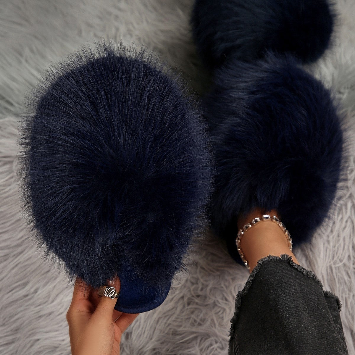Fluffy Faux Fur Closed Toe House Slippers - Navy