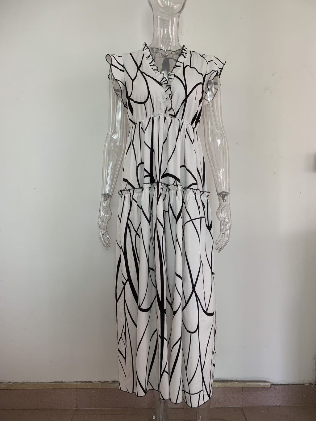 Abstract Line Print Ruffle Maxi Dress - White - 2