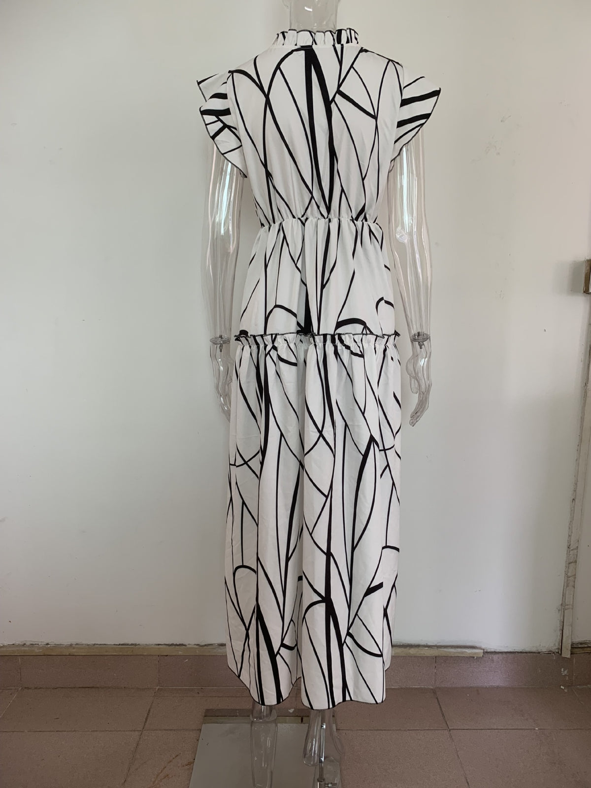 Abstract Line Print Ruffle Maxi Dress - White - 4