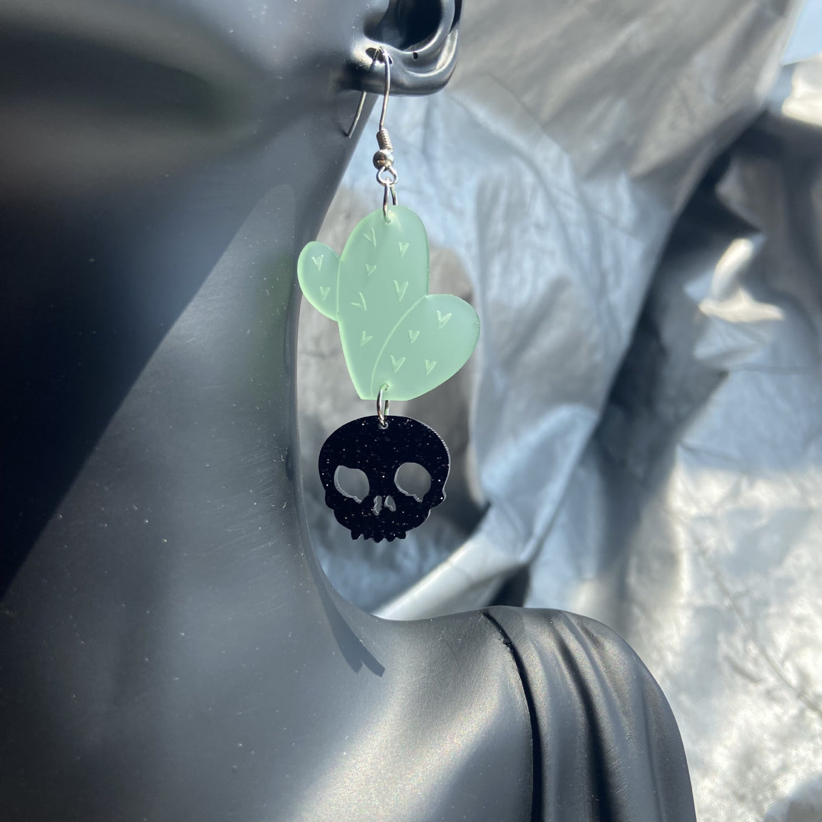 Desert Cactus And Skull Drop Earrings - Green-2 - 1