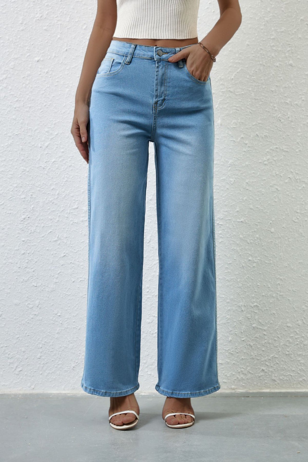 High Rise Wide Leg Raw Hem Jeans - Blue - 2