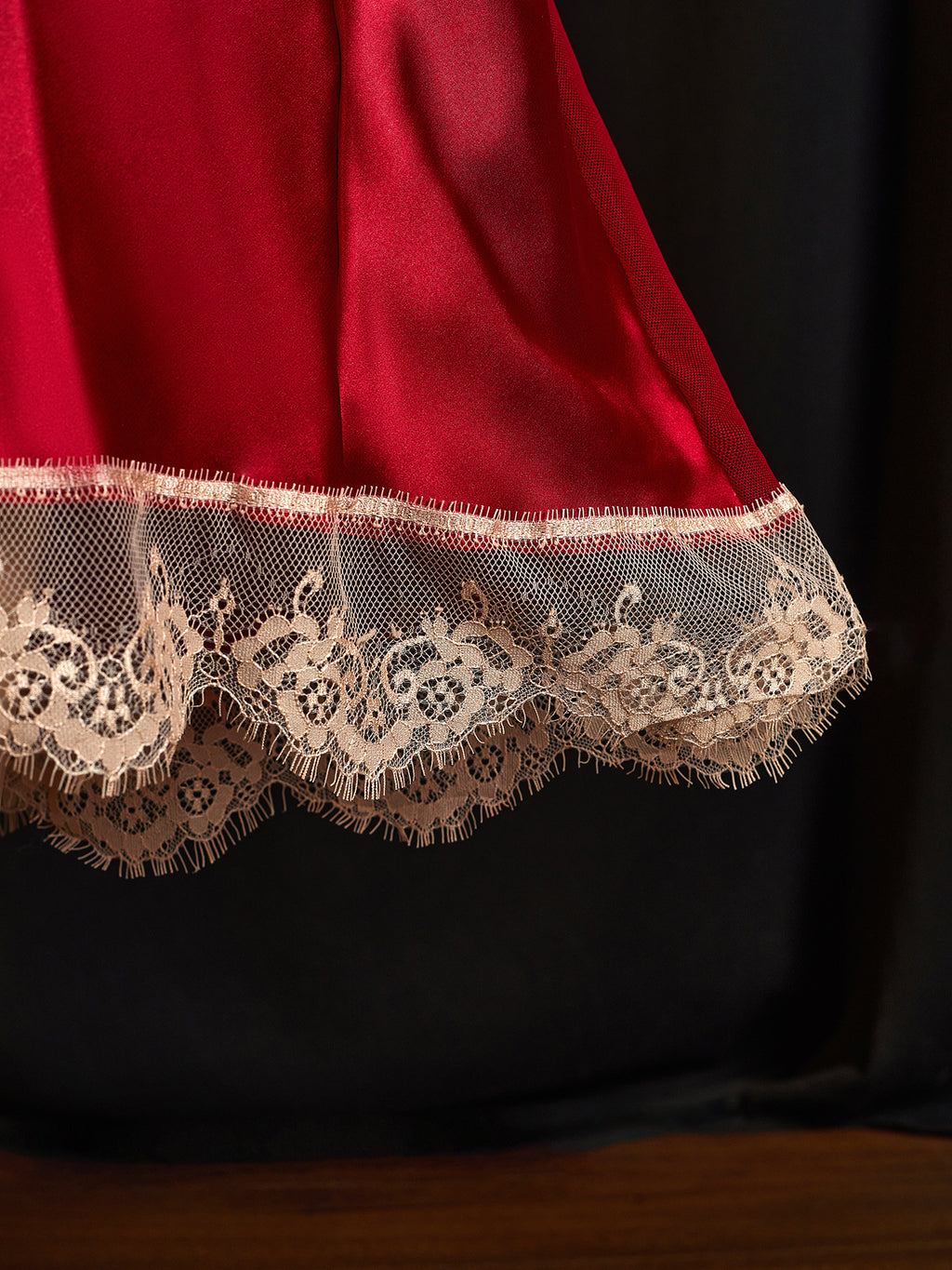 Scalloped Lace Trim Satin Maxi Nightgown - Red - 7
