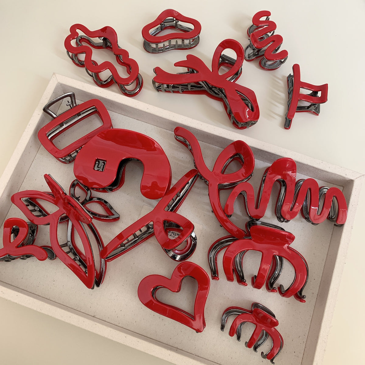 Sculptural Shape Glossy Claw Clips - view 4