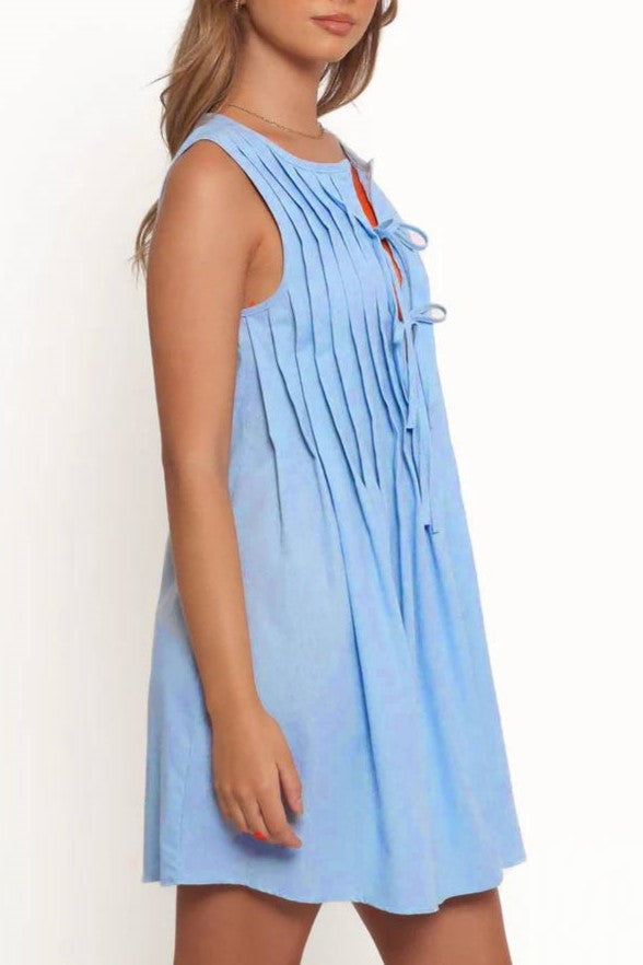 Tie Front Pleated Sleeveless Shift Dress - blue - 6