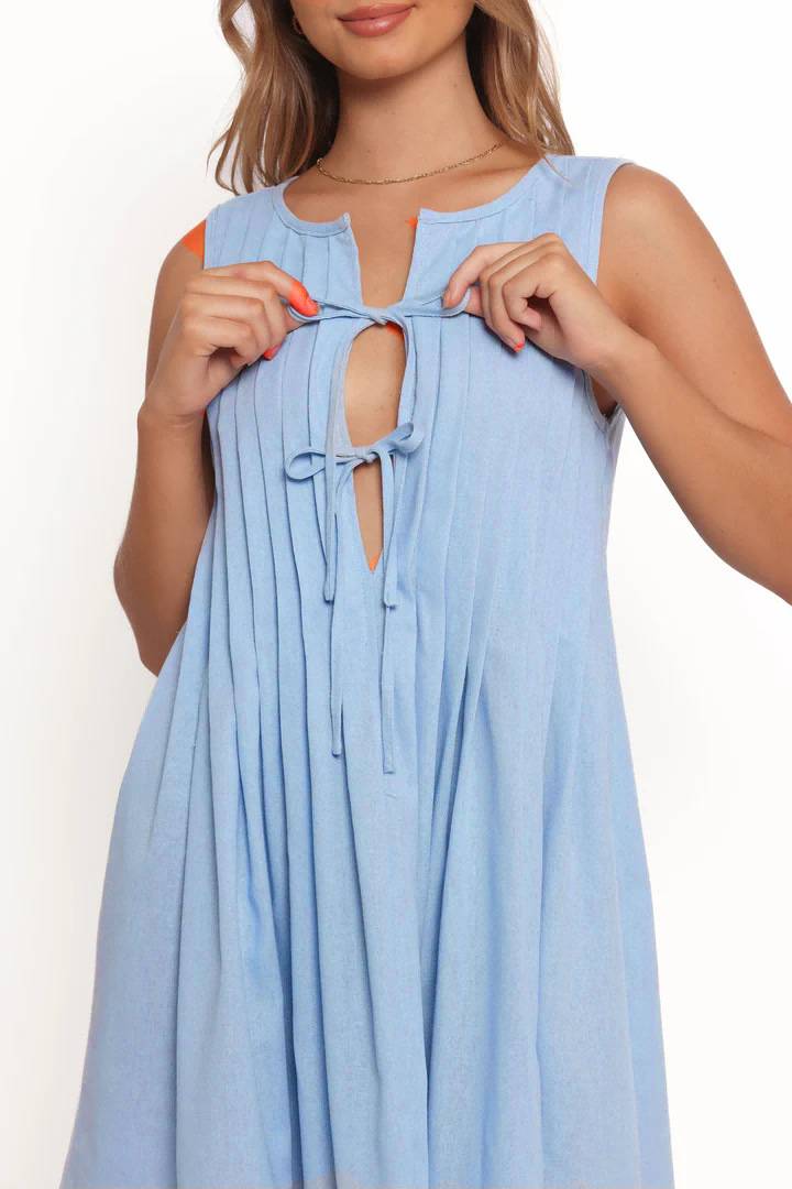Tie Front Pleated Sleeveless Shift Dress - blue - 7