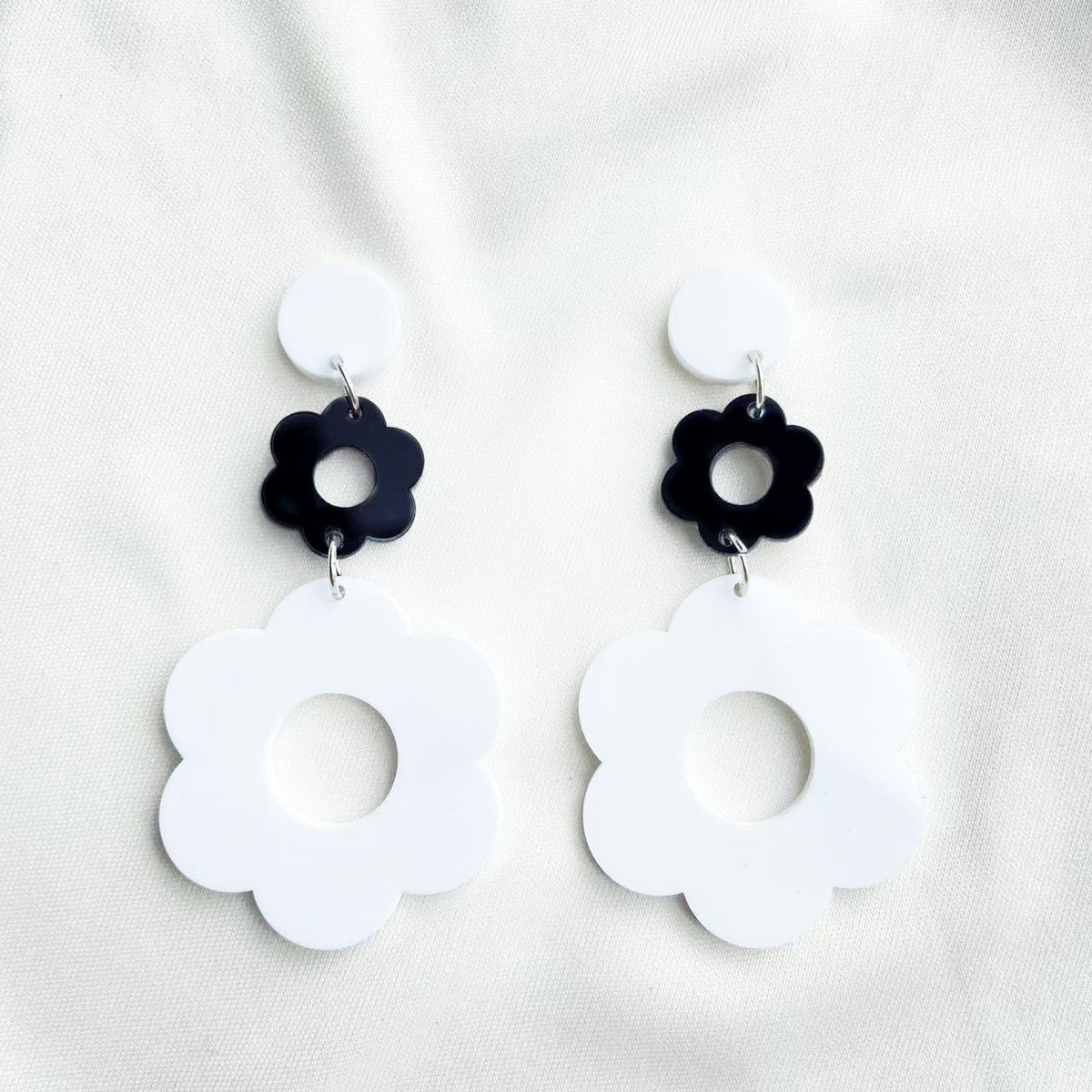 Cutout Flower Acrylic Statement Drop Earrings - White