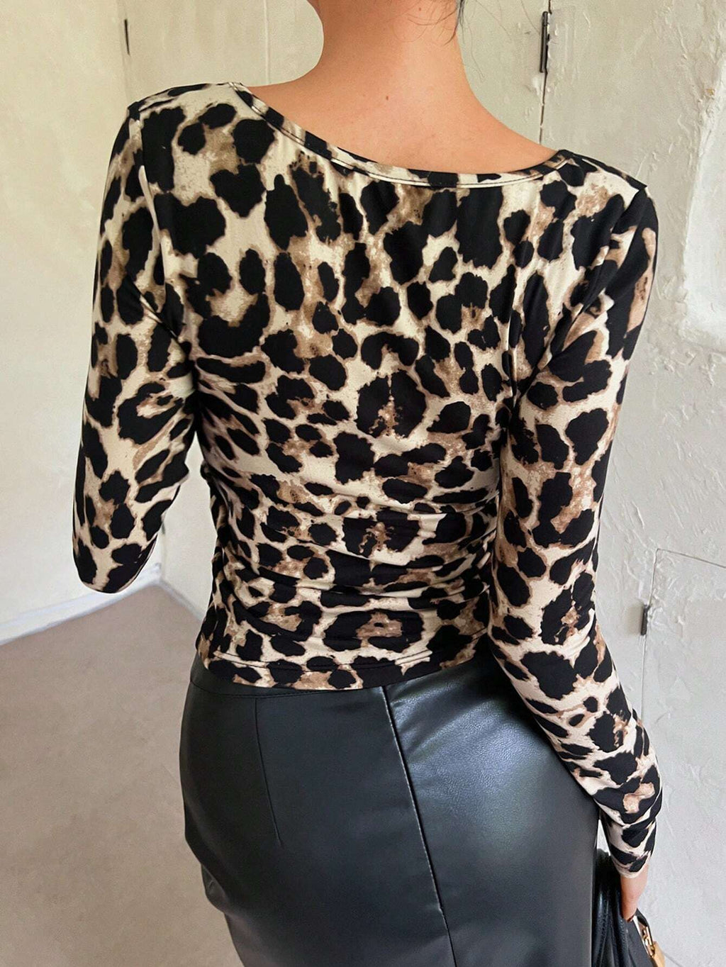 Leopard Print Scoop Neck Fitted Top - Khaki - 4